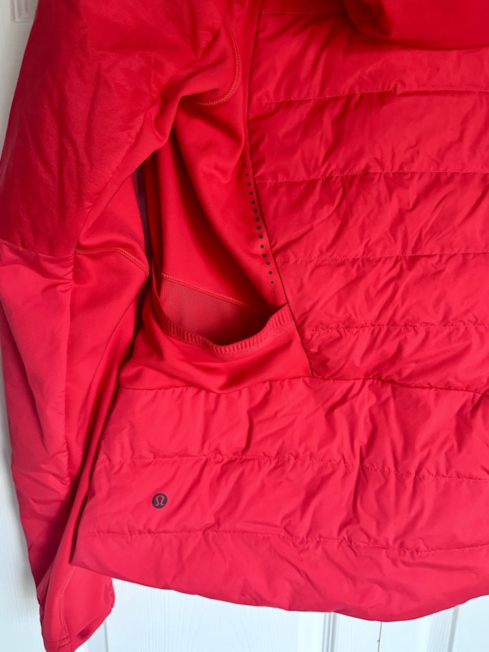 lululemon athletica Women's Red Hooded Puffer Jacket - Picture 8 of 9